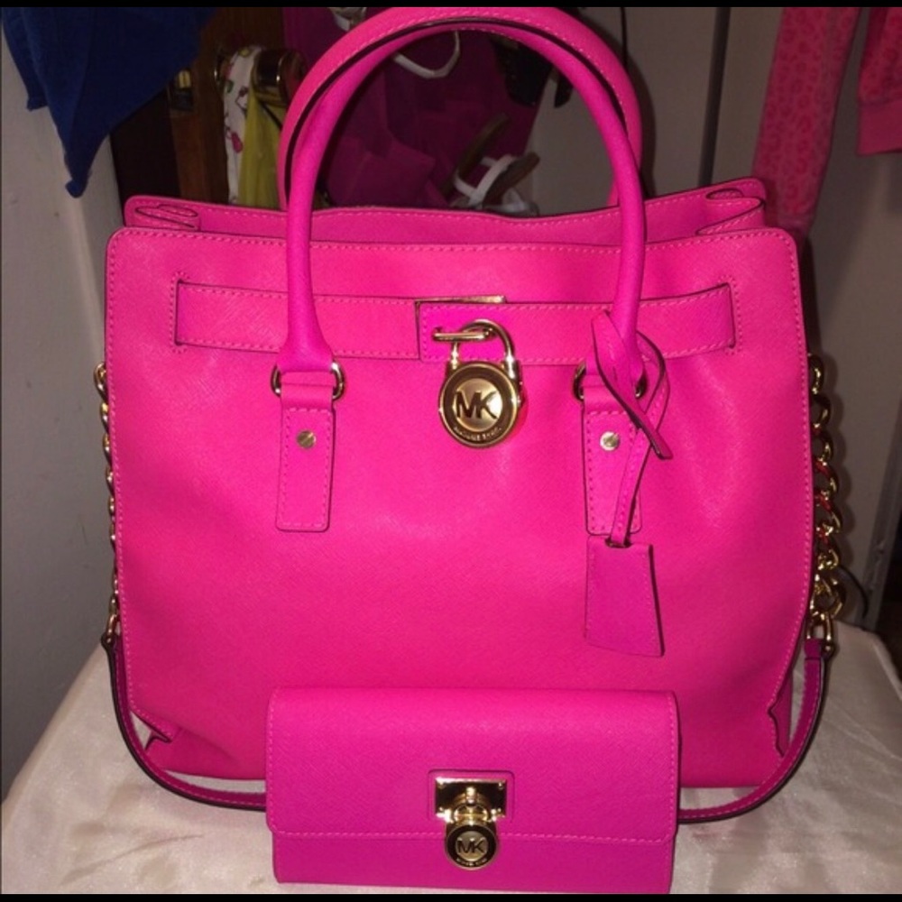 Rare Michael Kors large neon pink Hamilton/wallet